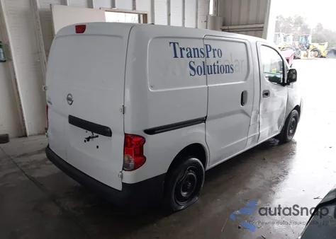 2015 Nissan Nv200 S/Sv z USA, uszkodzony, nr VIN 3N6CM0KN9FK731423